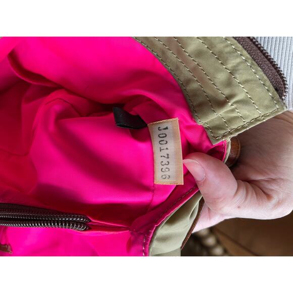 Dooney & Bourke nylon purse - Picture 7 of 13